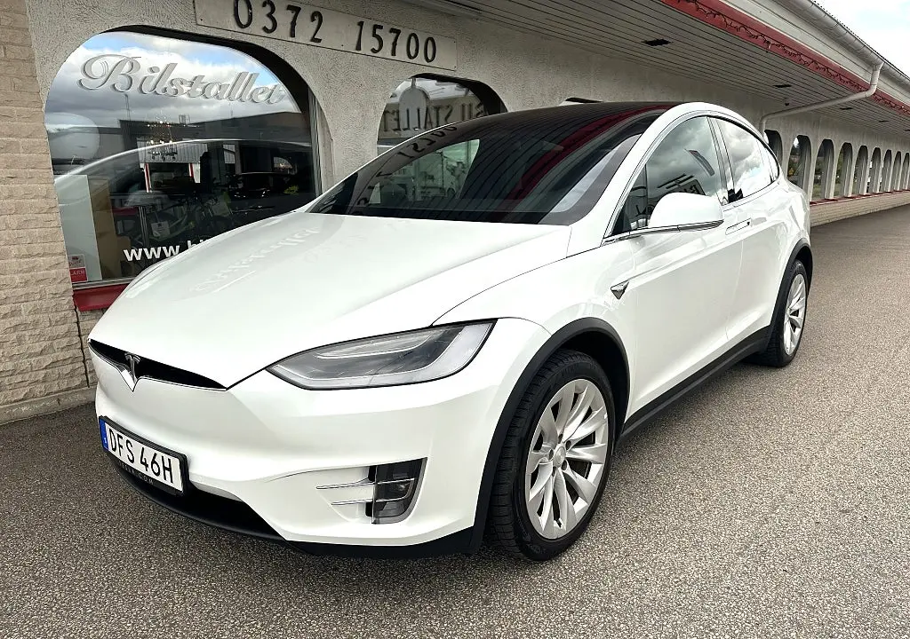 Tesla Model X 2019