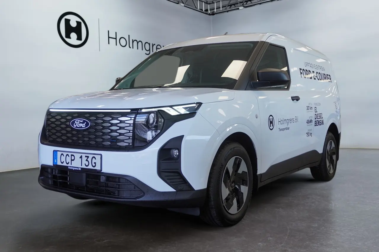 Ford Transit Courier 2025