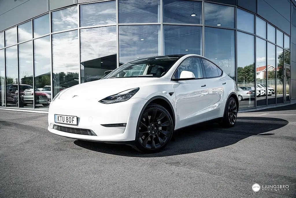 Tesla Model Y 2023