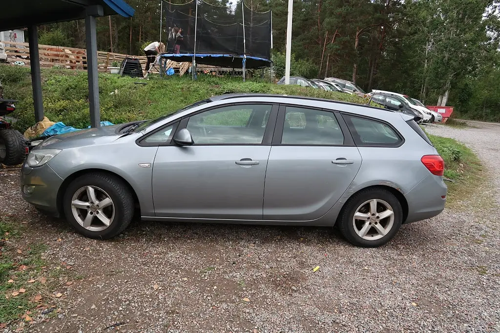 Opel Astra 2011