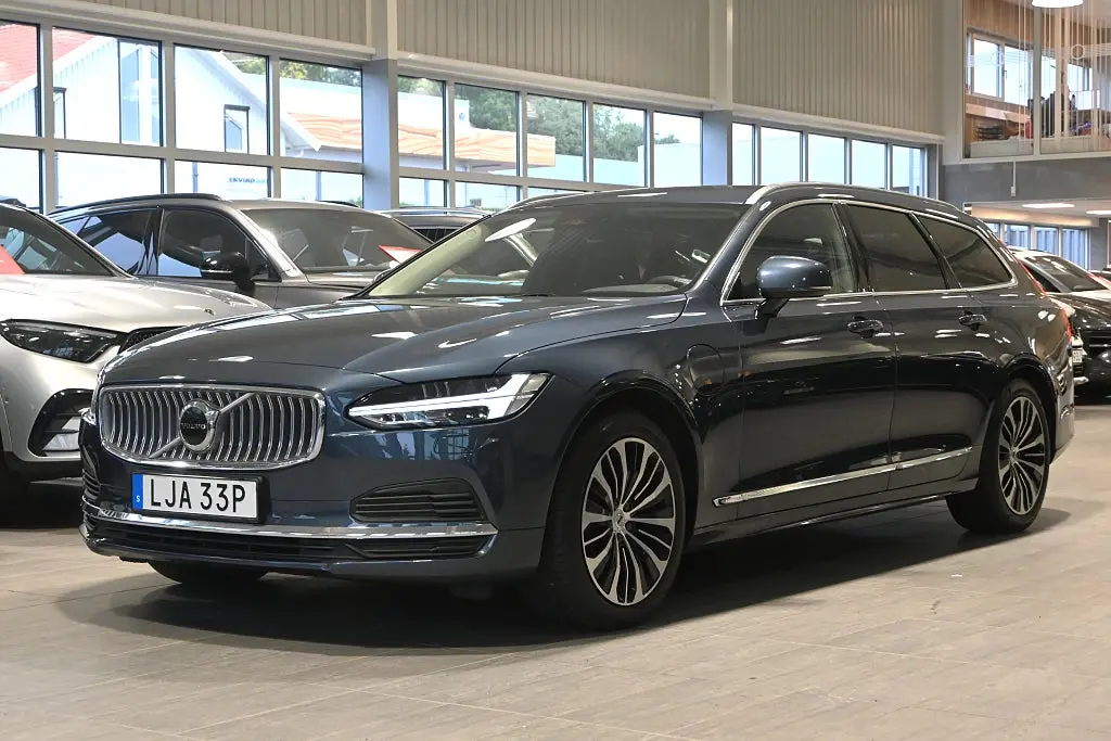 Volvo V90 2024