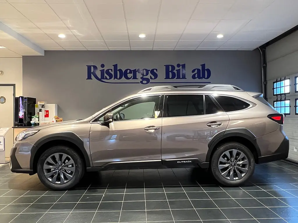 Subaru Outback 2025