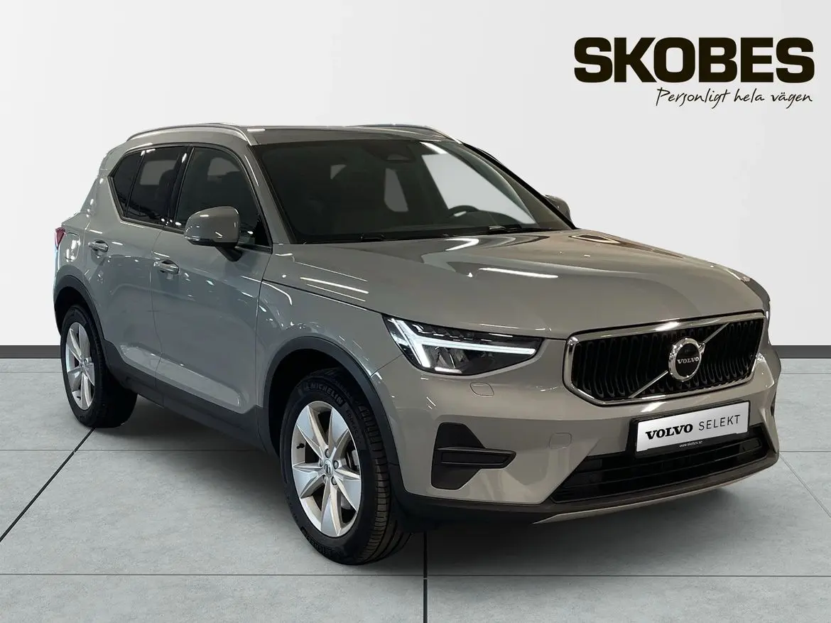 Volvo XC40 2025