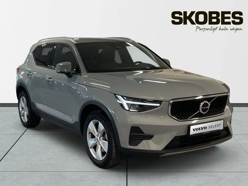 Volvo XC40 2025