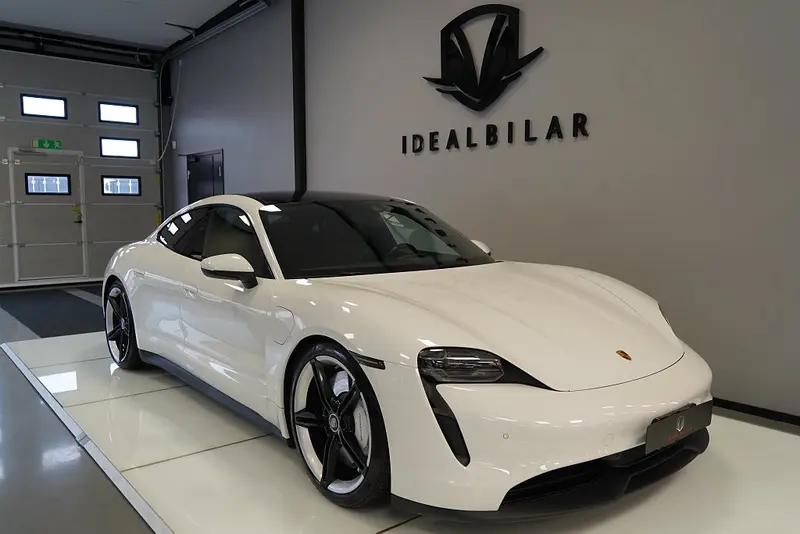 Porsche Taycan 2020