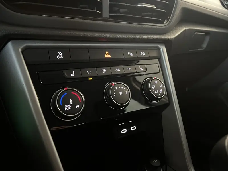Volkswagen T-Roc 2023