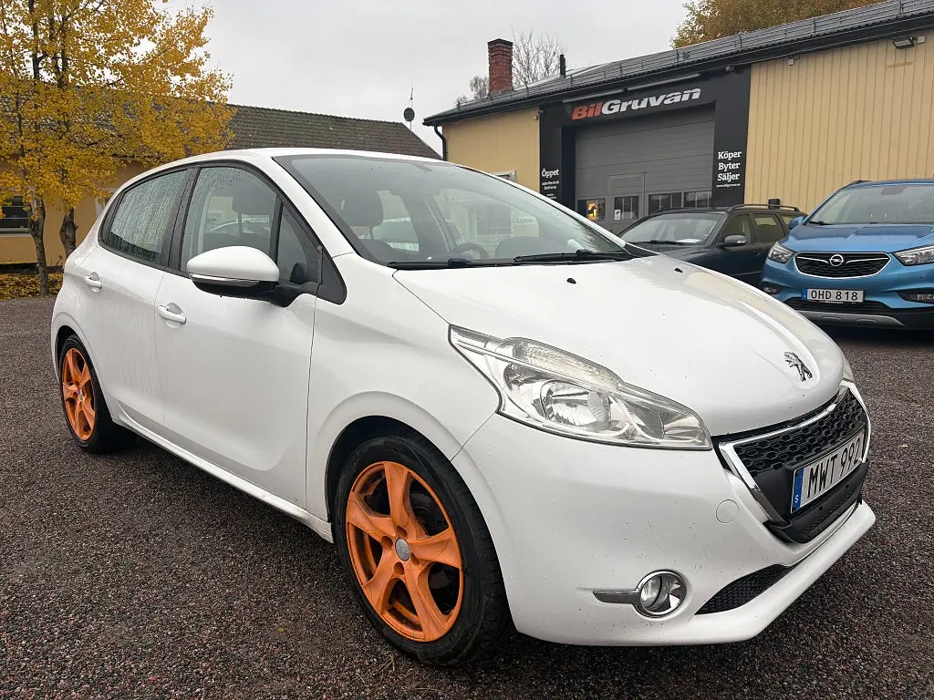 Peugeot 208 2014