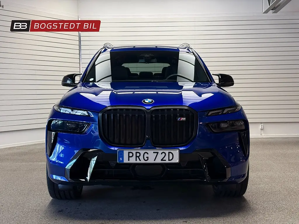 BMW X7 2025