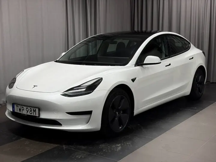 Tesla Model 3 2023