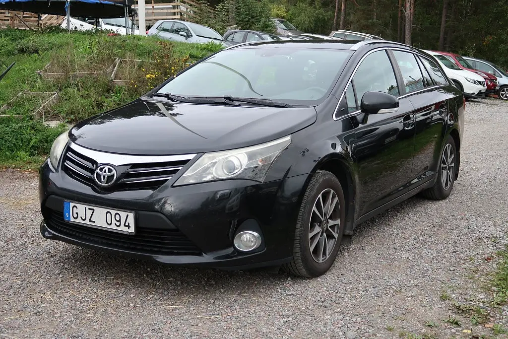 Toyota Avensis 2013