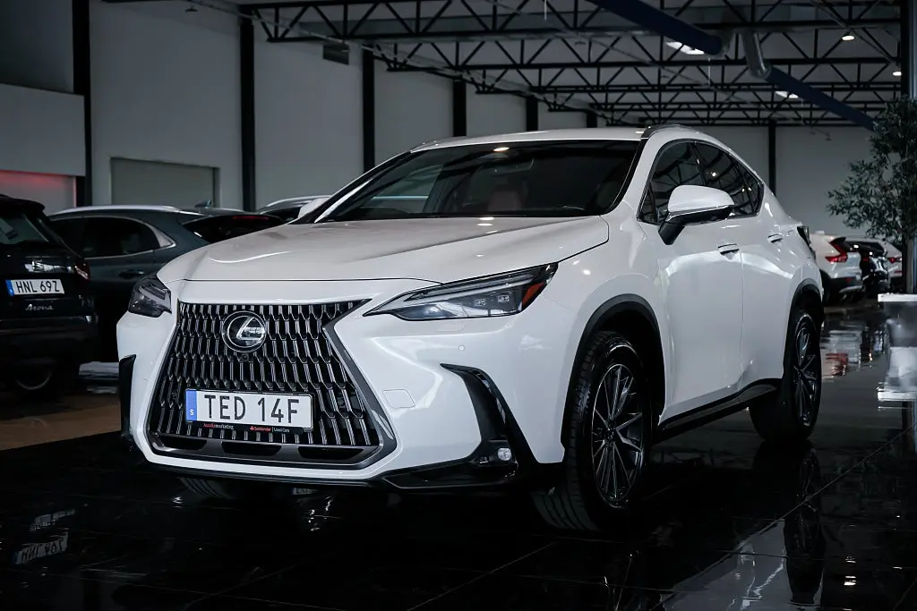 Lexus NX 2023