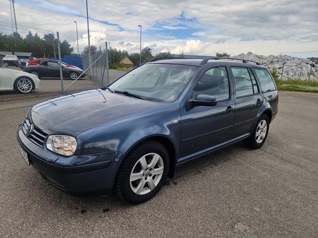 Volkswagen Golf 2003