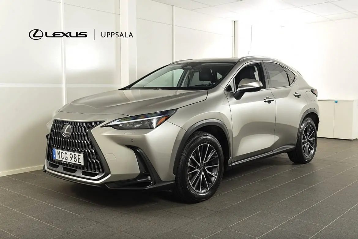 Lexus NX 2025