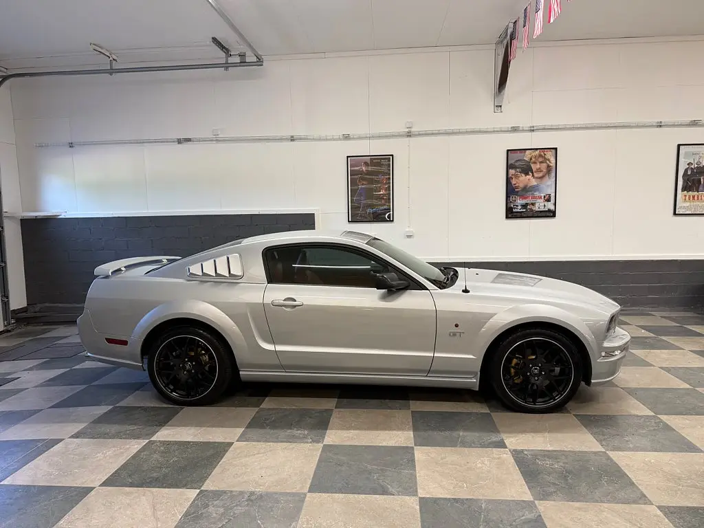 Ford Mustang 2005