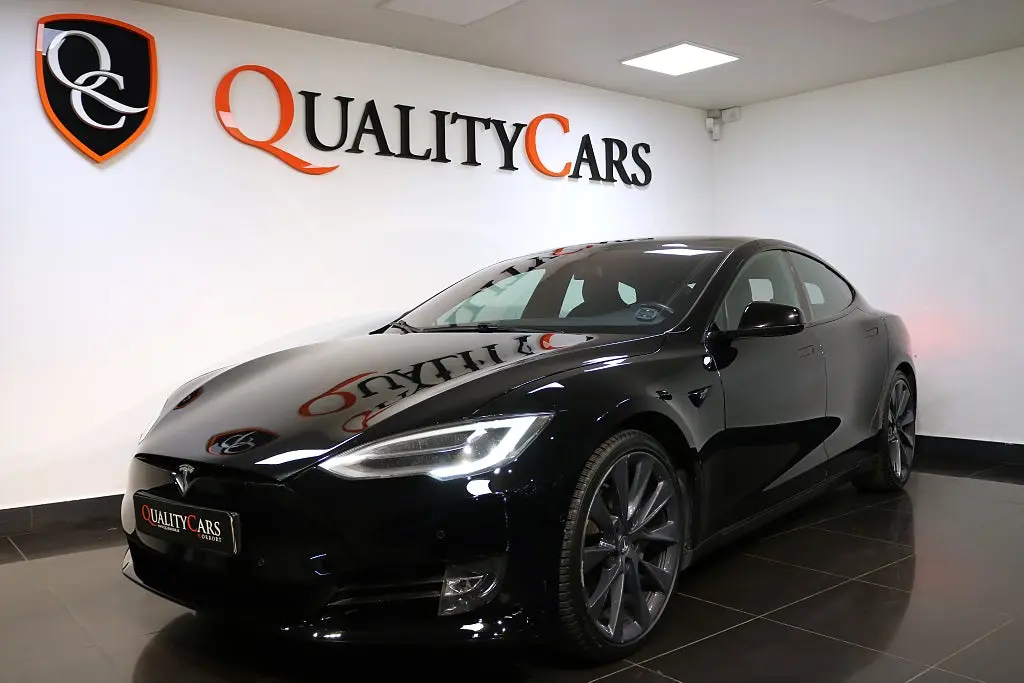Tesla Model S 2019
