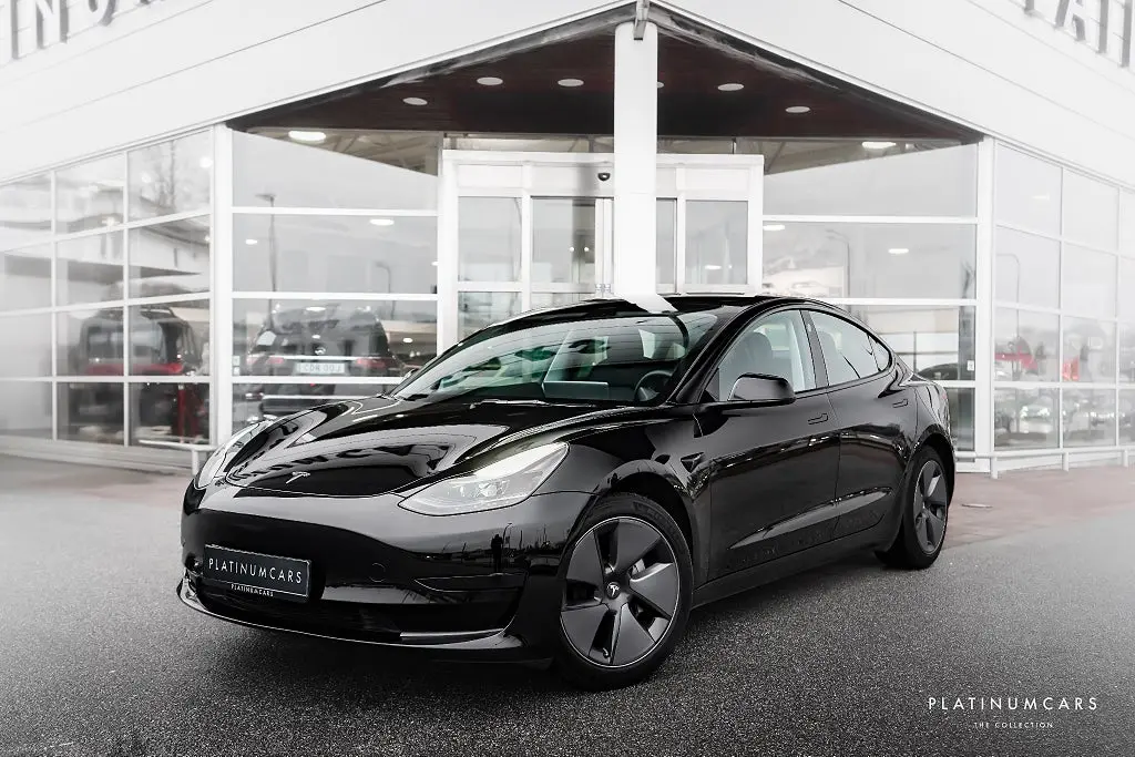 Tesla Model 3 2023