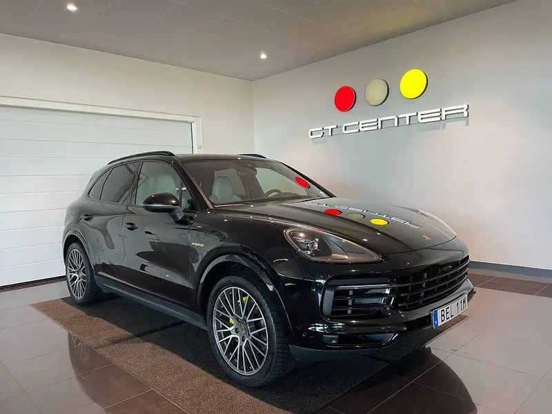 Porsche Cayenne 2021