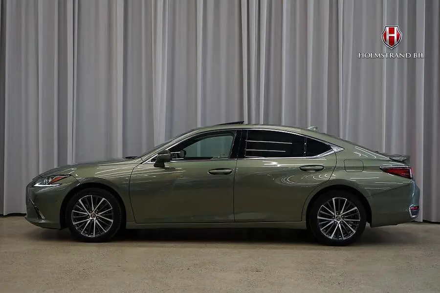 Lexus ES 2023