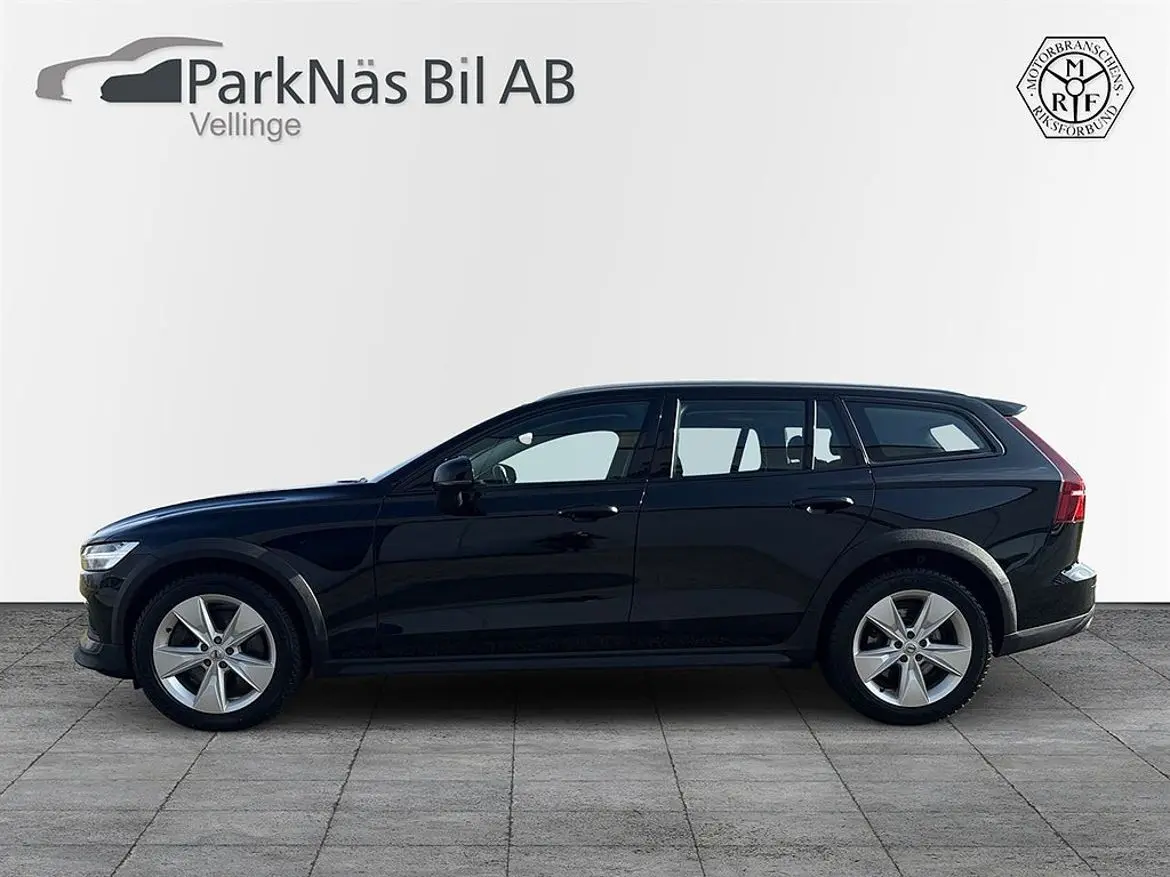 Volvo V60 2022