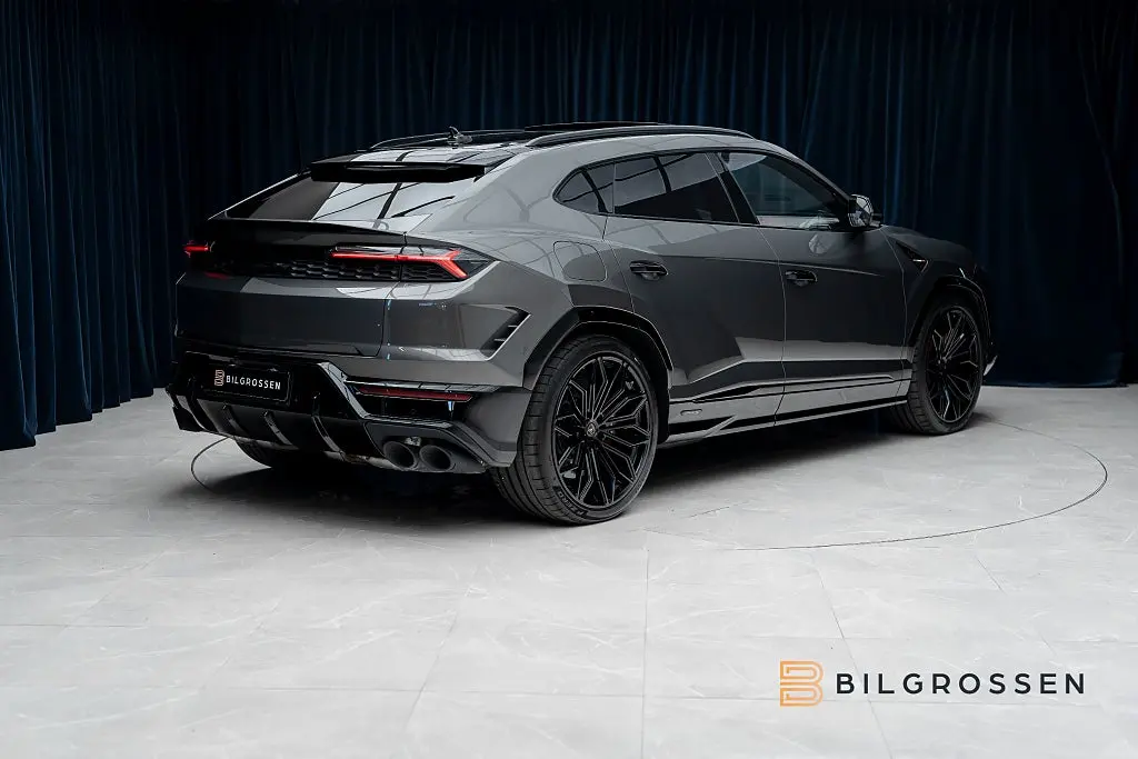 Lamborghini Urus 2026