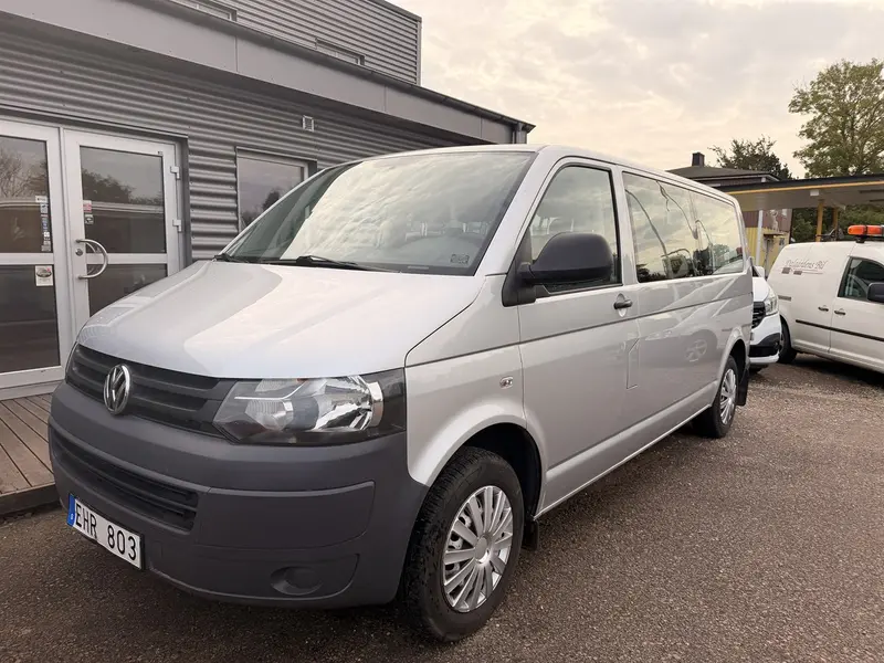 Volkswagen Caravelle 2012