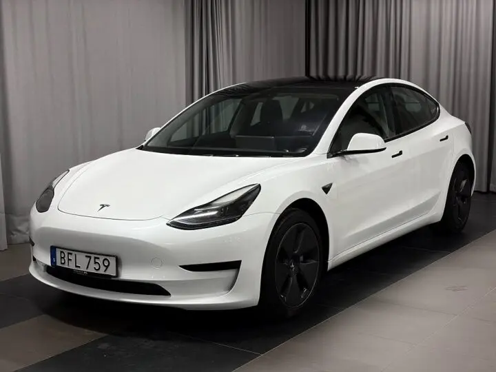 Tesla Model 3 2023