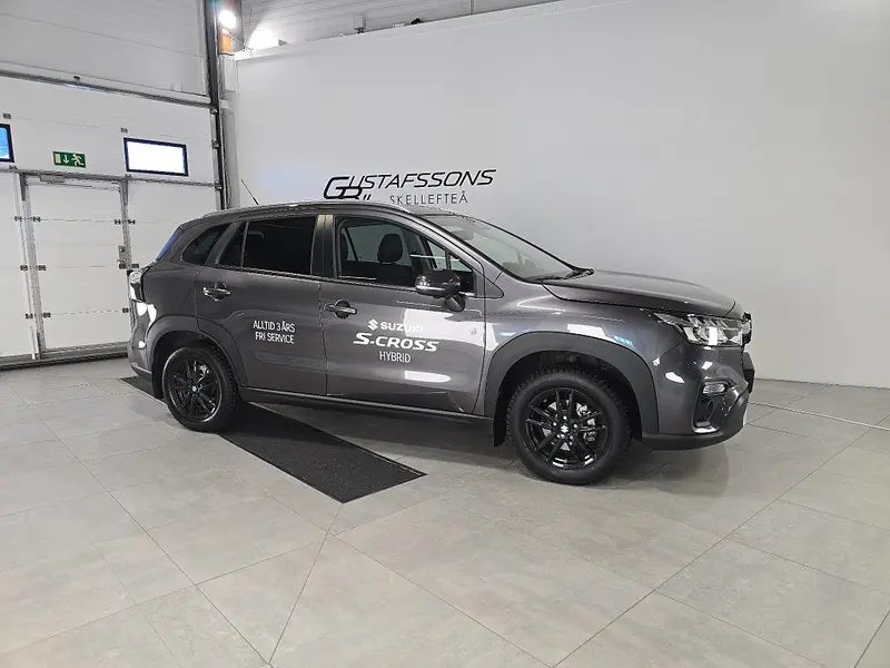 Suzuki S-Cross 2025