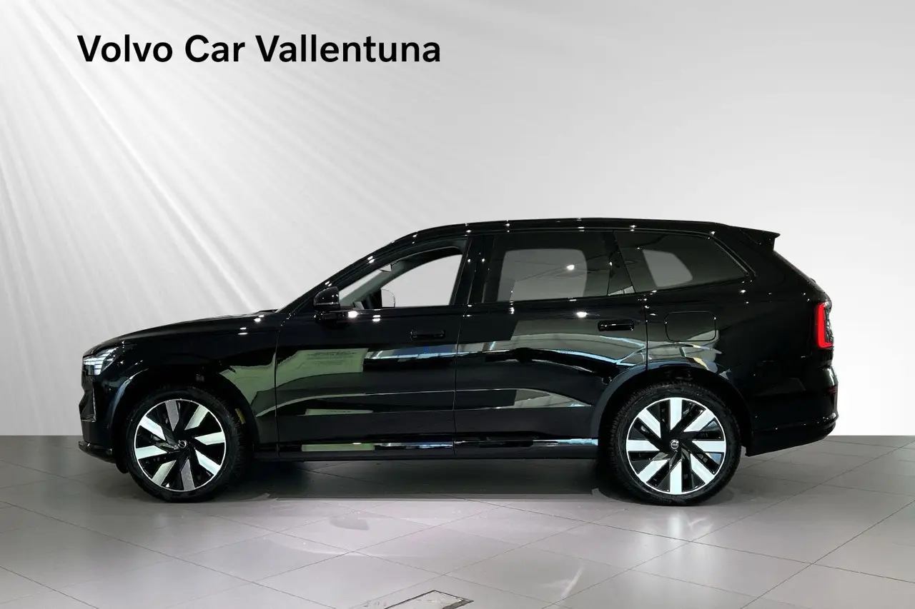 Volvo EX90 2025