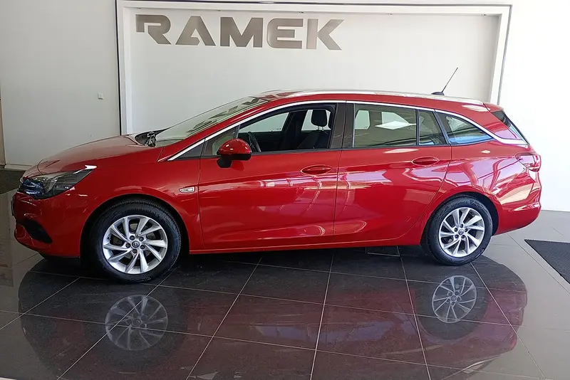 Opel Astra 2021