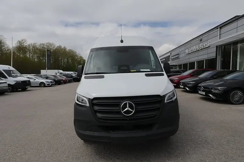 Mercedes-Benz Sprinter 2025