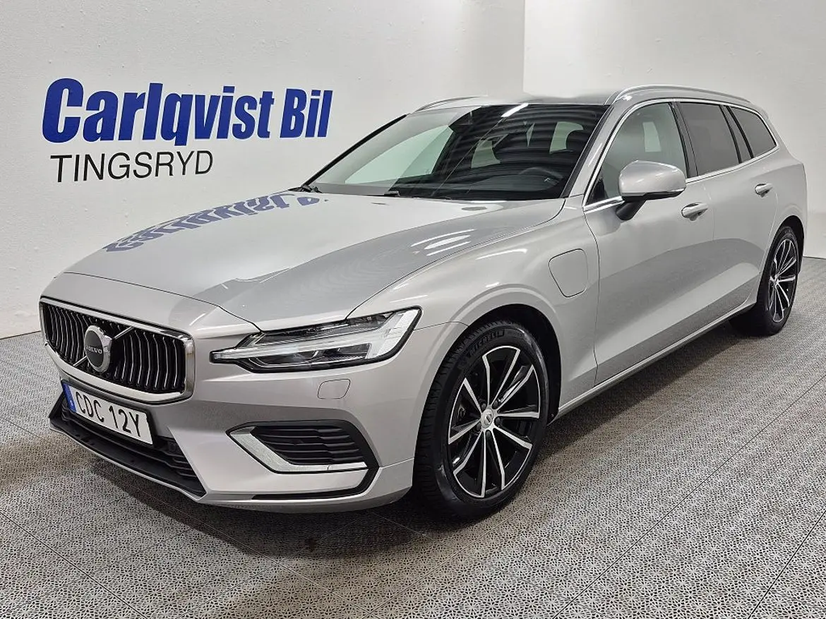 Volvo V60 2025