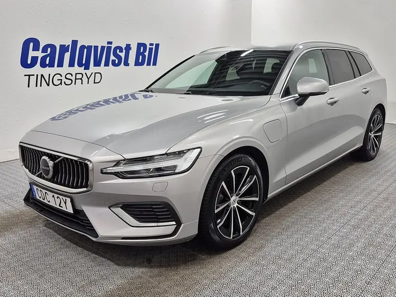 Volvo V60 2025