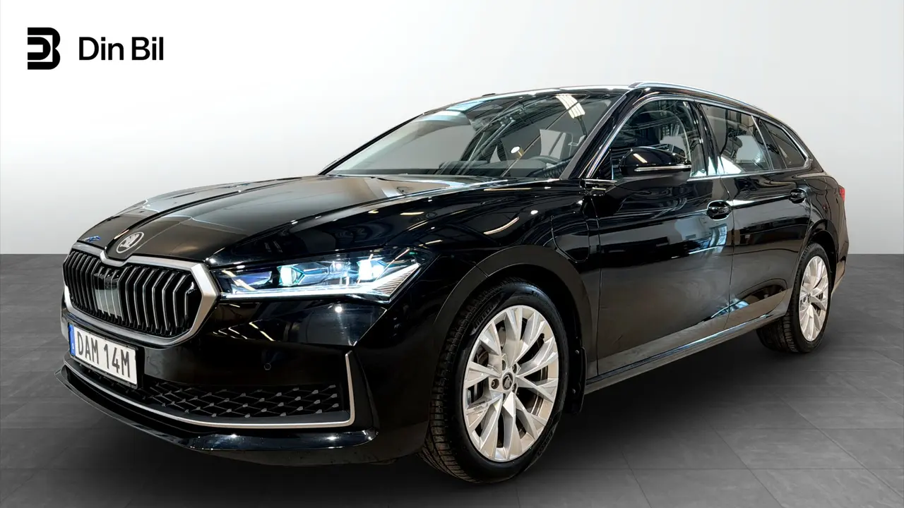 Skoda Superb 2025