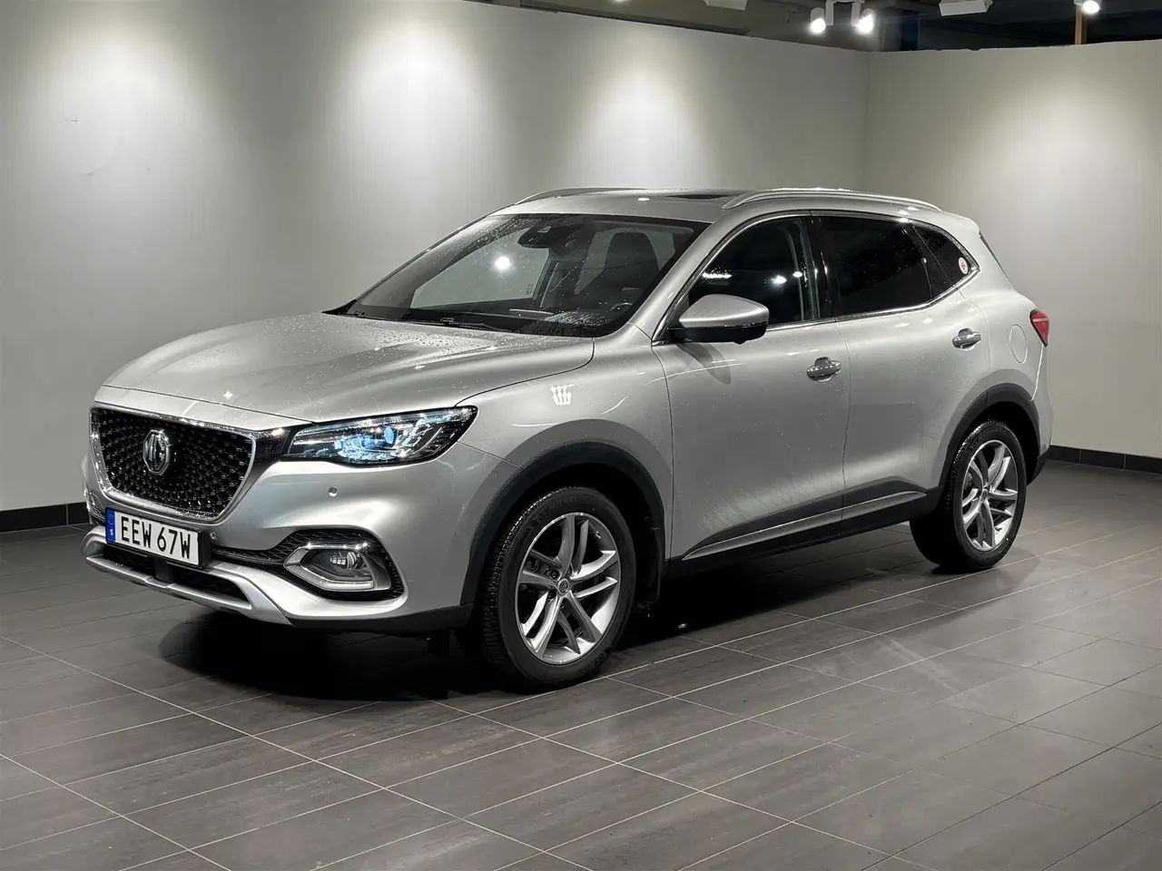 MG HS 2021