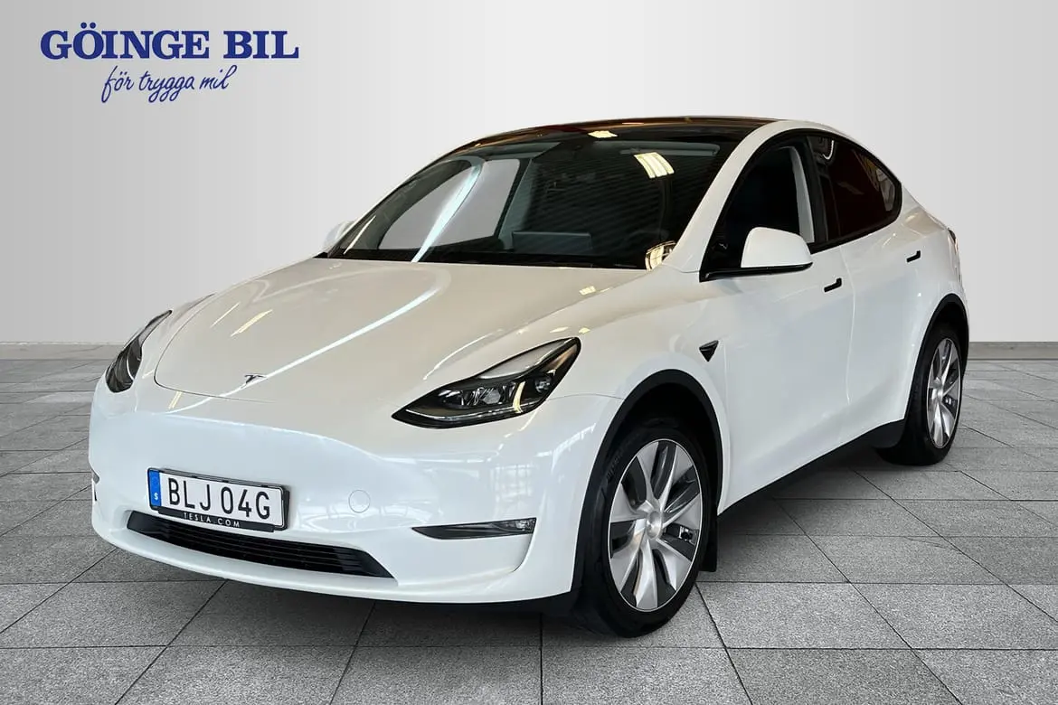 Tesla Model Y 2024