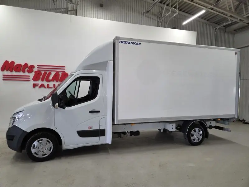 Nissan NV400 2017