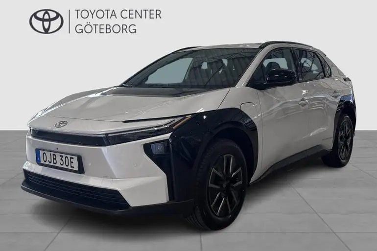 Toyota bZ4X 2025