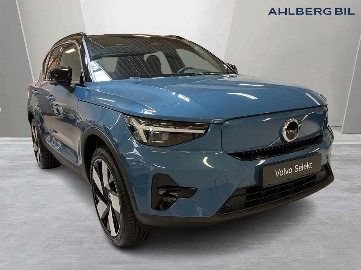 Volvo EX40 2025