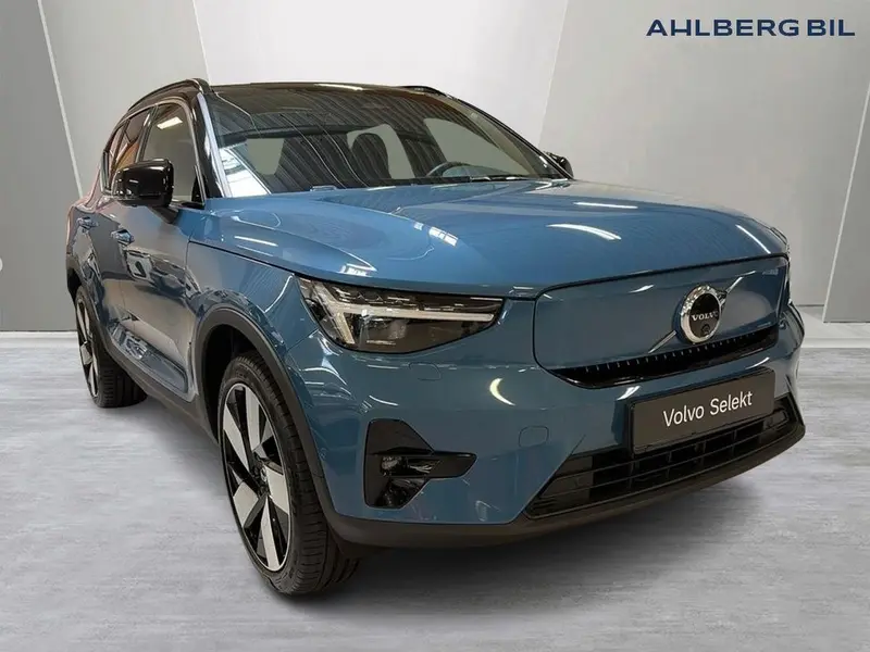 Volvo EX40 2025