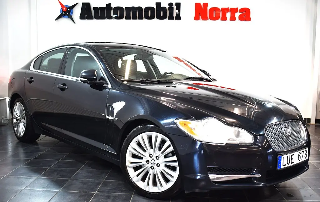 Jaguar XF 2011