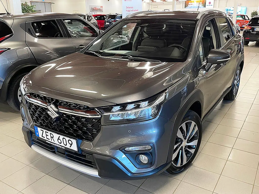 Suzuki S-Cross 2023