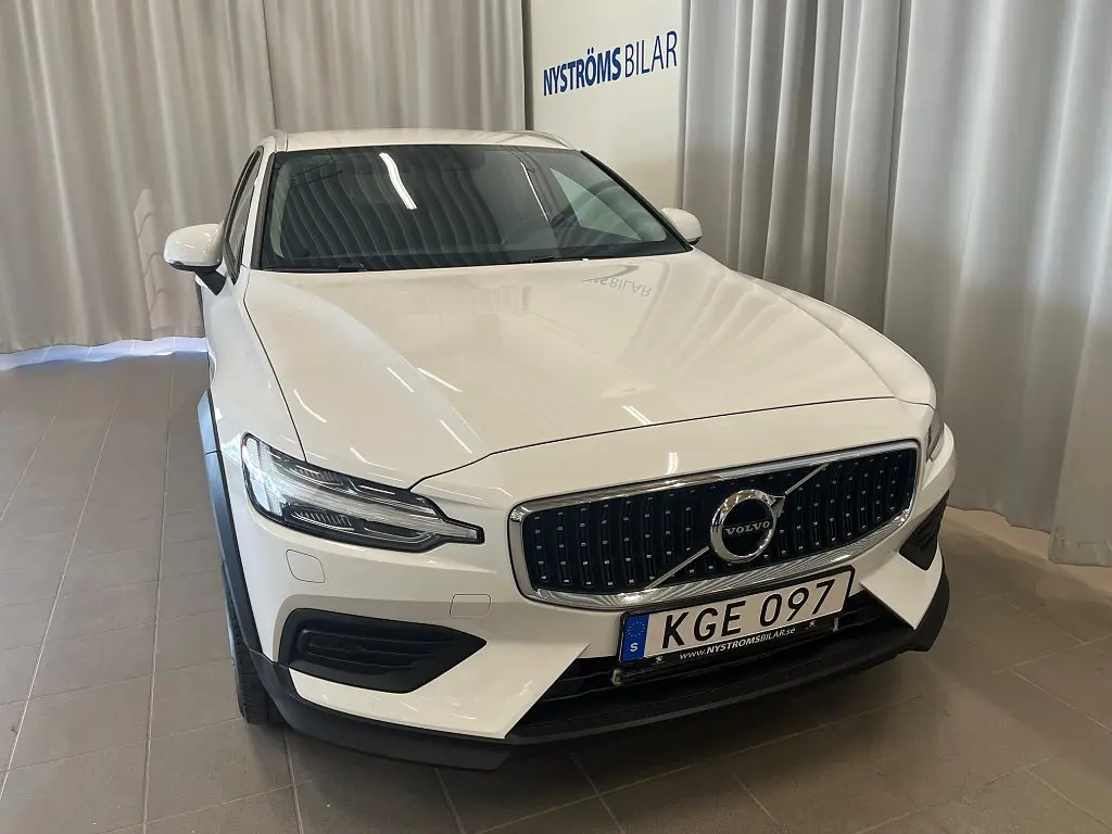 Volvo V60 2022