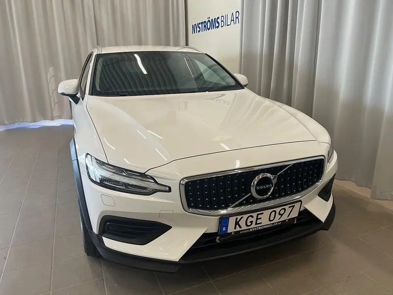 Volvo V60 2022