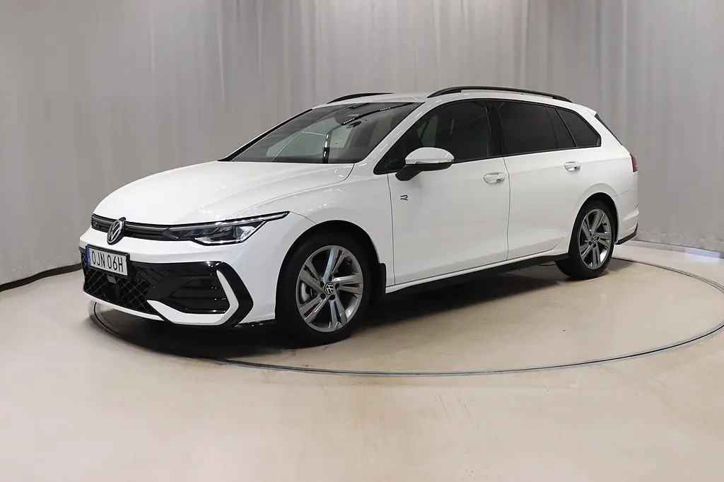 Volkswagen Golf 2024