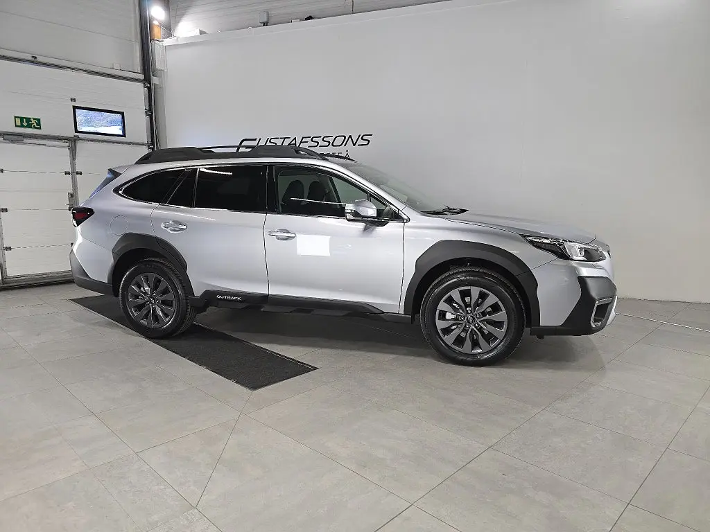 Subaru Outback 2025