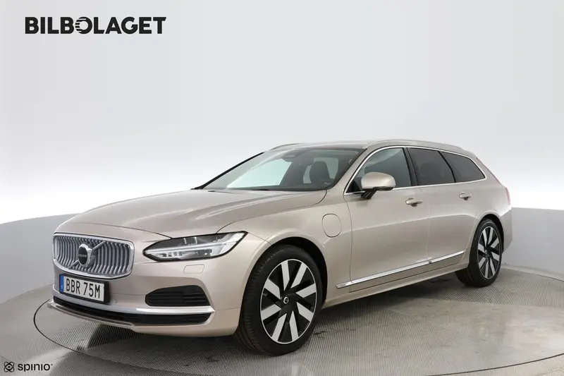Volvo V90 2025