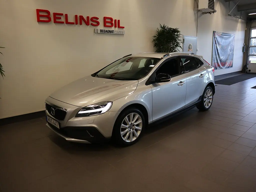 Volvo V40 2018