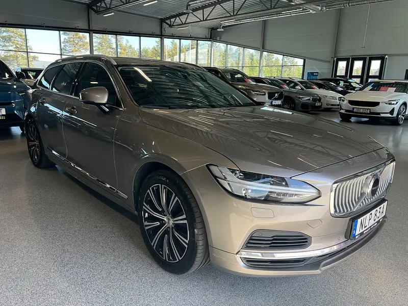 Volvo V90 2022