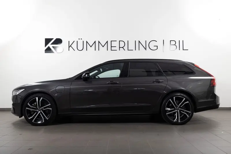 Volvo V90 2024
