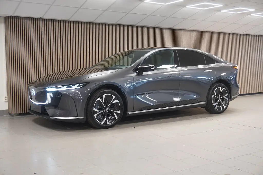 Mazda 6e 2026